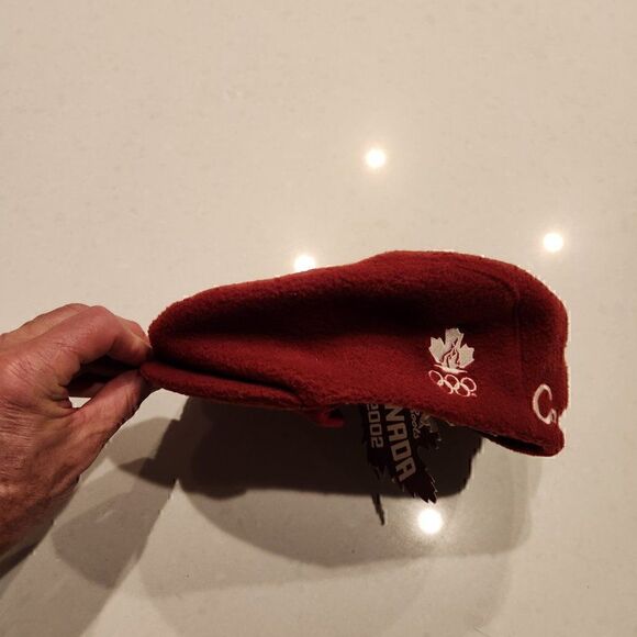 Roots Team Canada 2002 Olympics fleece newsboy hat. Size M - Picture 4 of 6